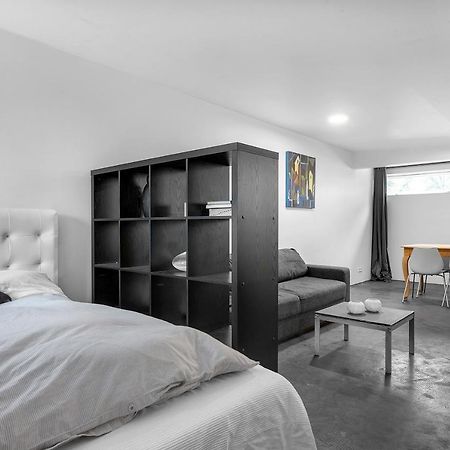 Lovely Studio Apartment With Hot Tub Reykjavík Zewnętrze zdjęcie