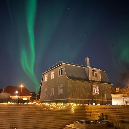 Lovely Studio Apartment With Hot Tub Reykjavík Zewnętrze zdjęcie